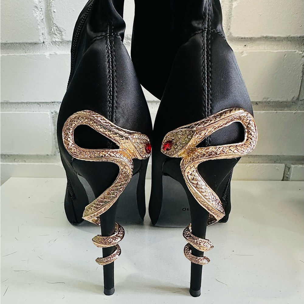 Elegant Black and Gold Snake Heel Women's Shoes